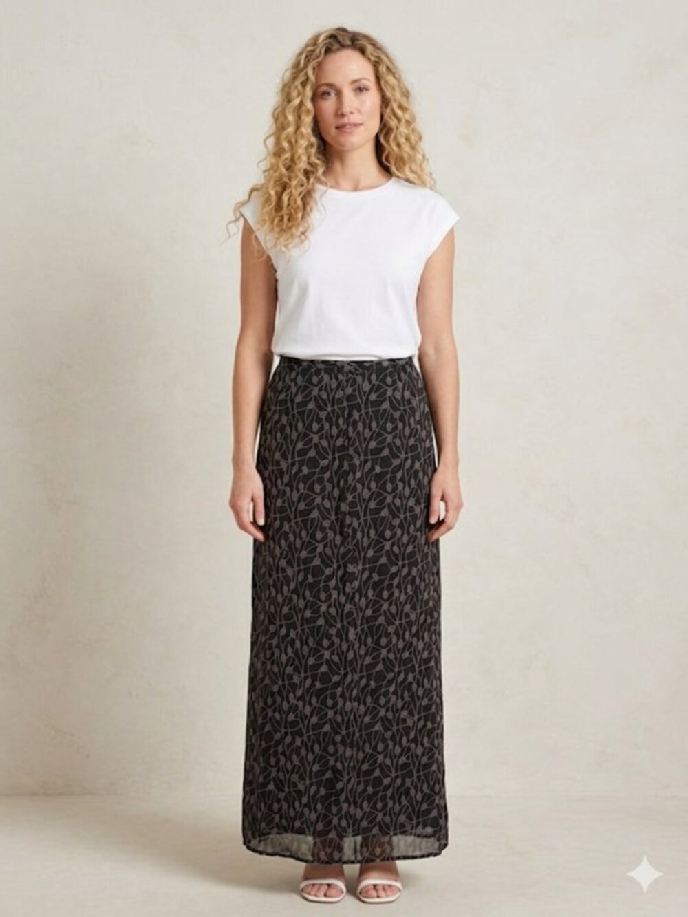 Merona Vintage Women’s Black White Maxi Skirt Crepe 12 Side Slits EUC